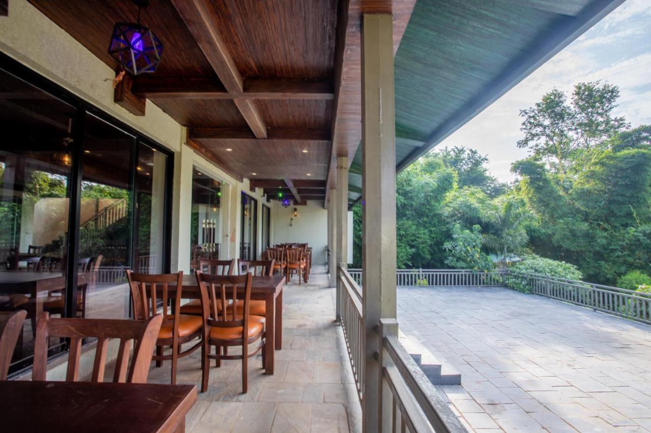 Soaltee Westend Resort Читван Экстерьер фото